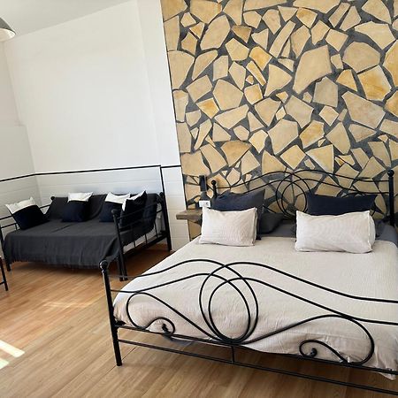 Rooms In Seafront Villa Malaga Exterior photo